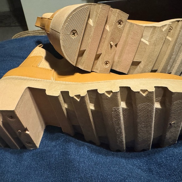 2 pairs of brand New women’s boots - Picture 4 of 4